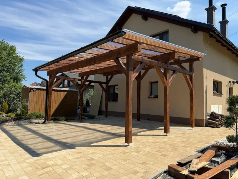 Dřevěná pergola