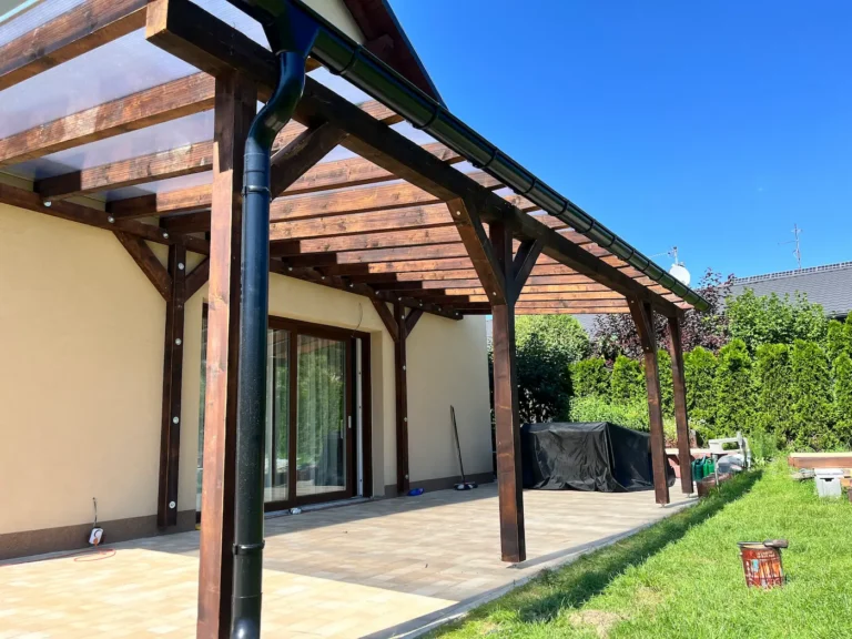 Dřevěná pergola